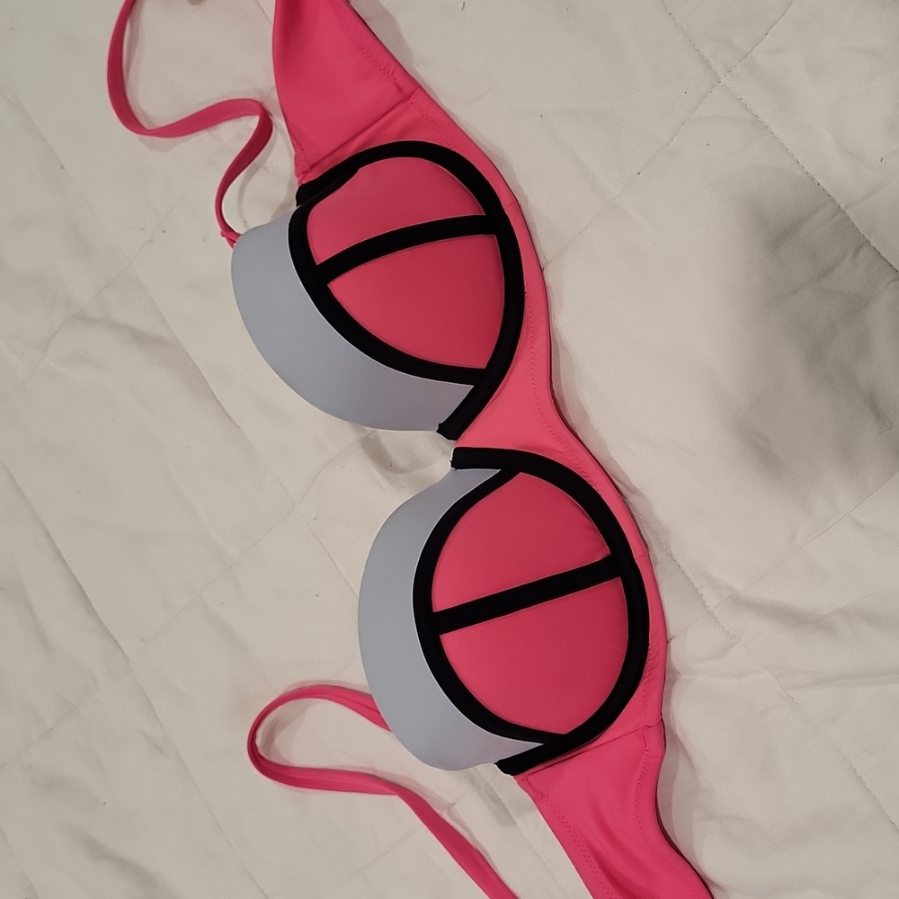 Victoria's Secret color block bikini top 34D